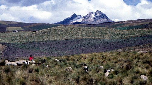 Carihuairazo volcano