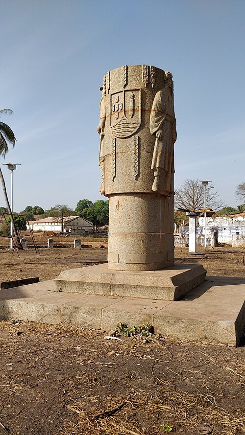 Oliveira Muzanty monument