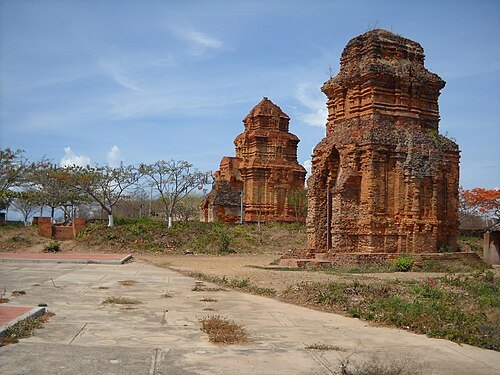 Thap Po Sah Inu temple