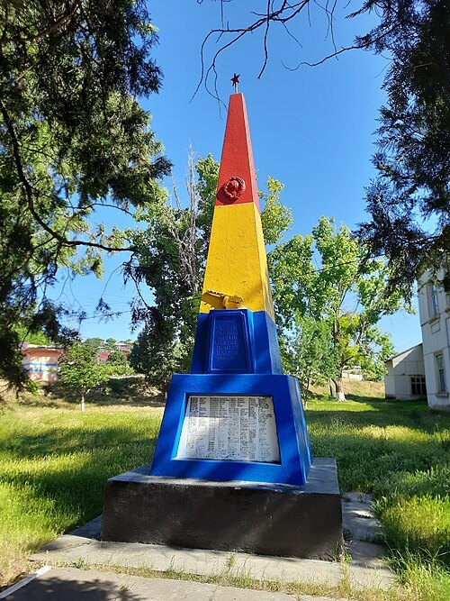 World War II memorial in Hîrbovăț, Anenii Noi