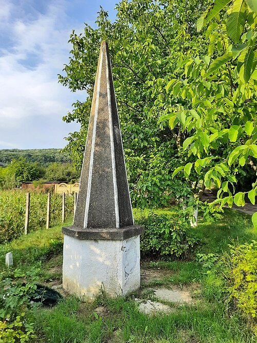 Monument to airborne partisans in Stolniceni, Hîncești