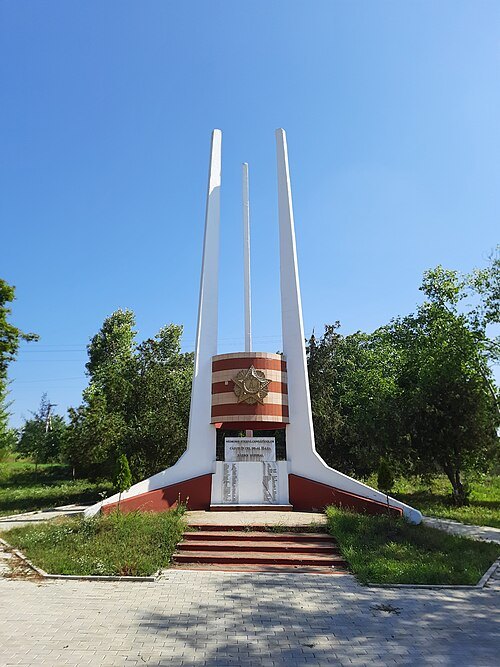 World War II memorial in Suruceni, Ialoveni