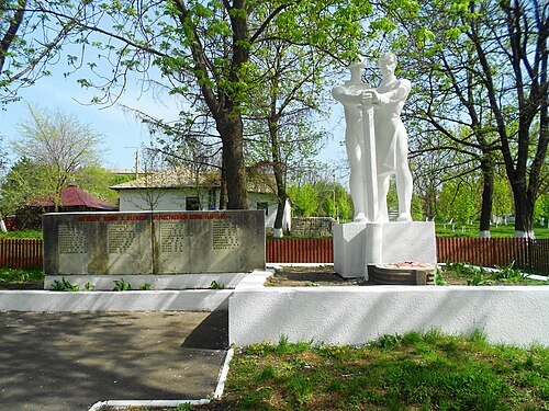 World War II memorial in Tîrnova, Dondușeni