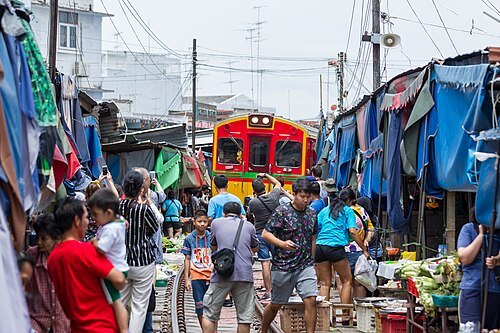 Maeklong Railway Market