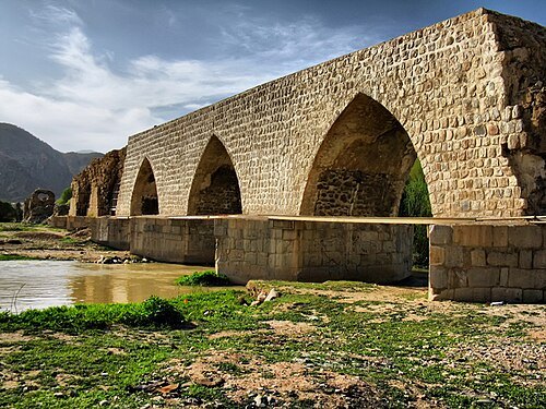 Shapuri Bridge (Khorramabad)