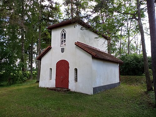 Pajusi manor cemetery