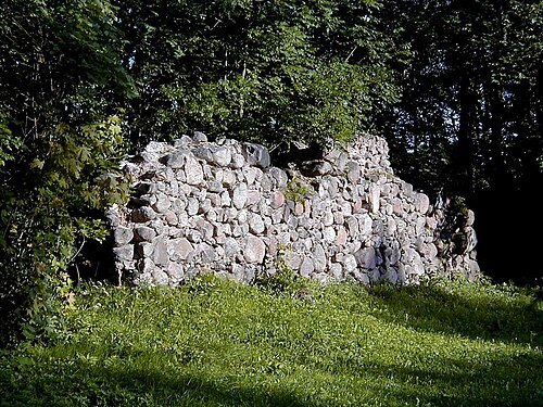 Trikāta Castle ruins