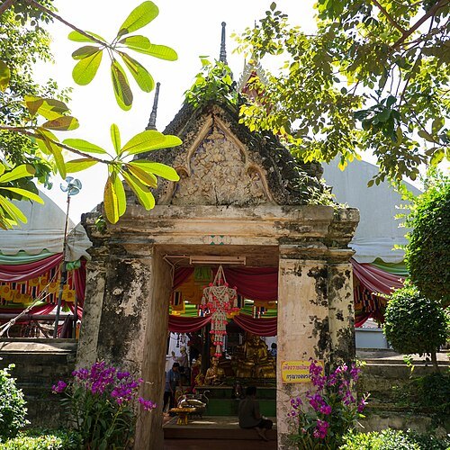 Wat Tha Karong (วัดท่าการ้อง)