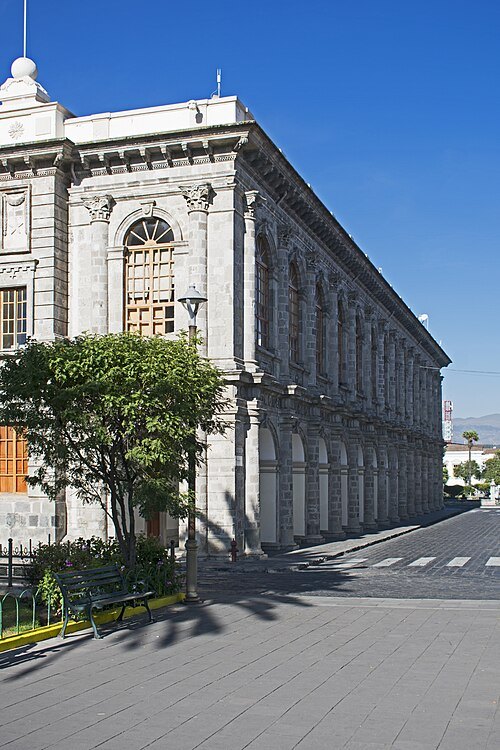 Calle Cayetano Ramirez