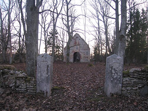 Adavere manor cemetery