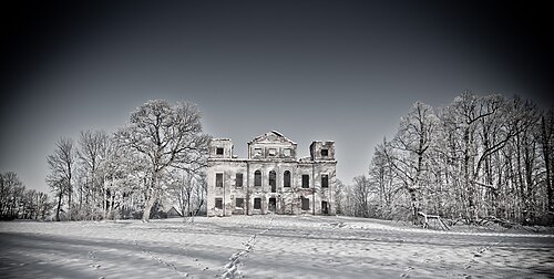 Luste manor house