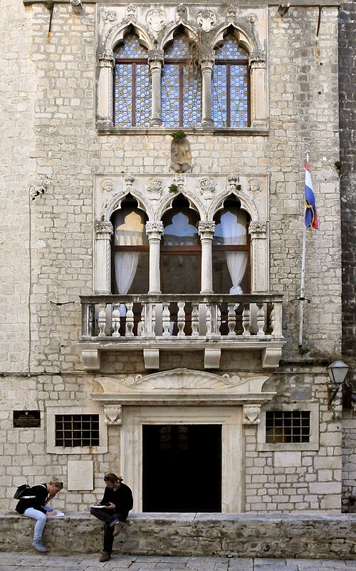 Ćipiko Palace