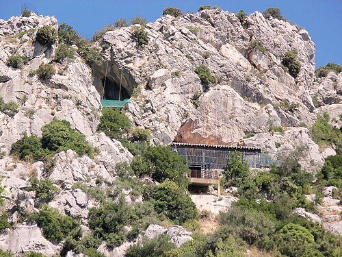 Arago cave