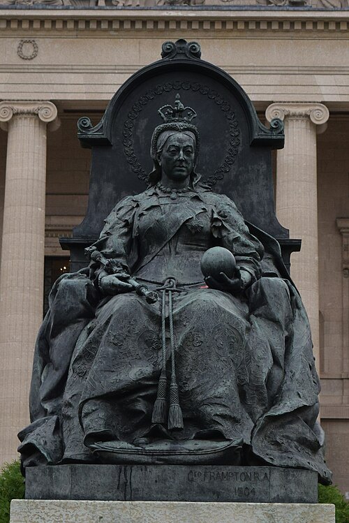 Statue of Queen Victoria