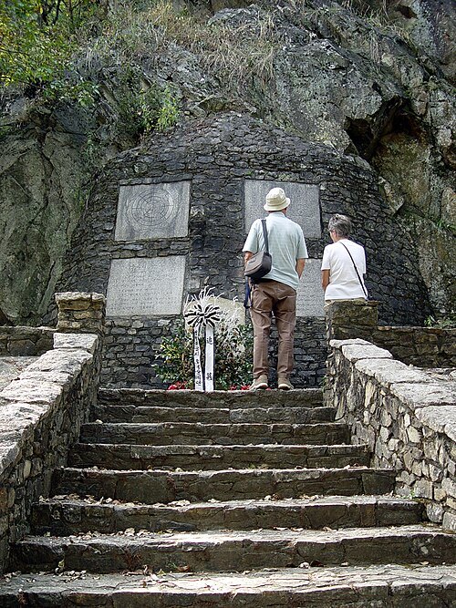 Gloucester Valley Battle Monument