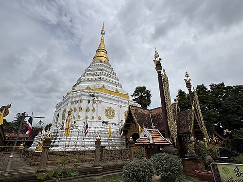 Wat Chiang Yuen (วัดเชียงยืน)