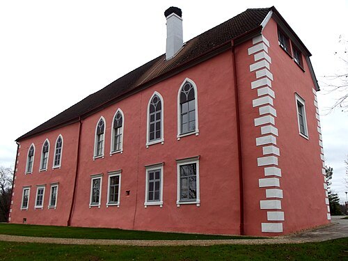 Mazstraupe Castle