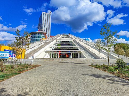 Pirámide de Tirana
