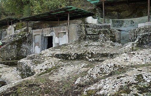 Royal Tombs of Selca e Poshtme (Varret e Selcës së Poshtme)