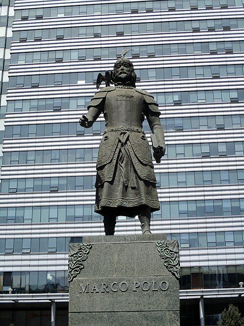 Statue of Marco Polo