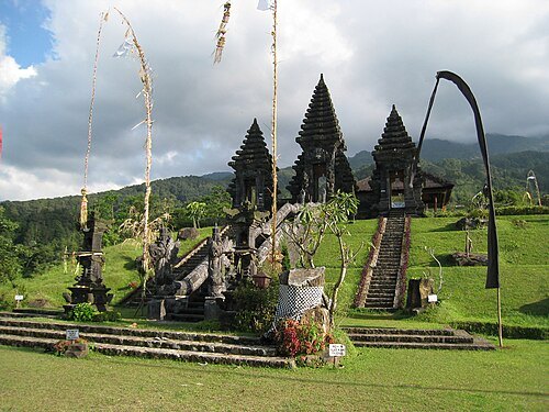 Pura Parahyangan Agung Jagatkarta