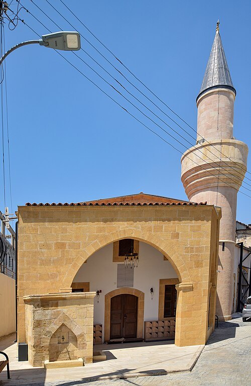 Dükkanlar Önü Mosque