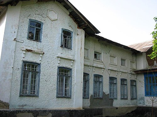 Ponsă mansion