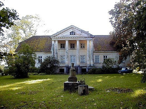 Padure Manor