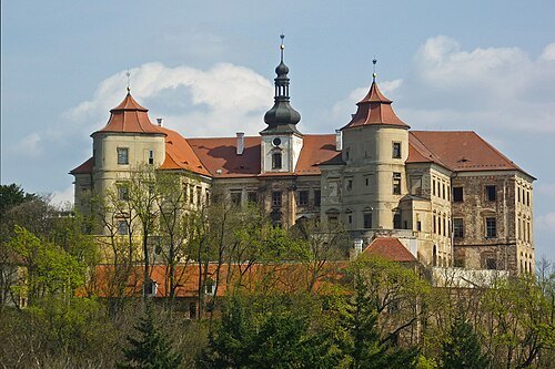 Jezeří Castle