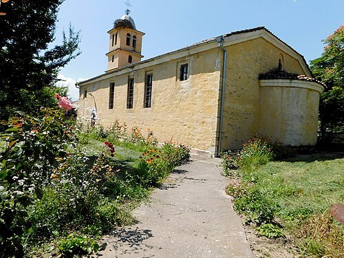 Saint George Church, Zagrade