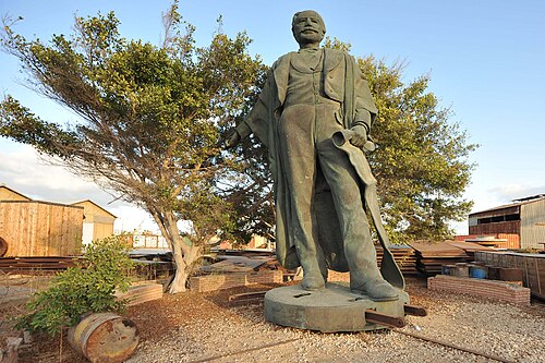 Ferdinand de Lesseps statue