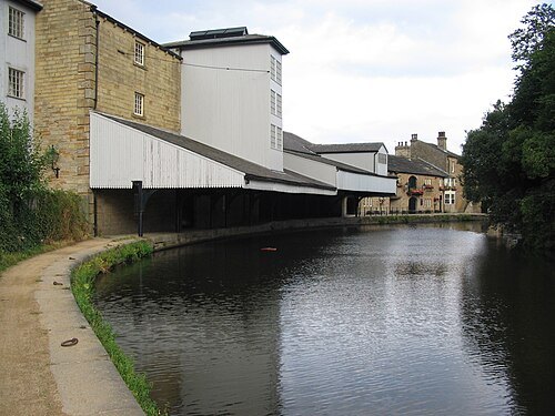 Leeds and Liverpool Canal