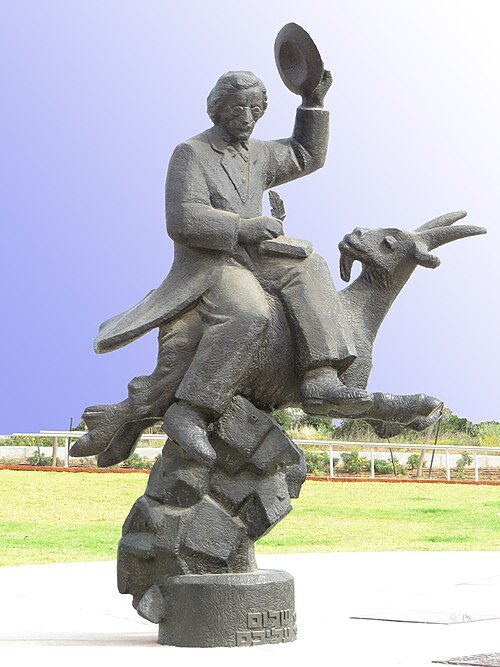 Statue of Sholom Aleichem in Netanya