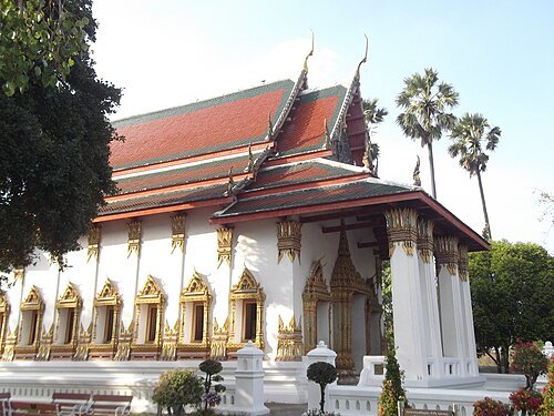 Wat Suwan Dararam (วัดสุวรรณดารารามราชวรวิหาร)