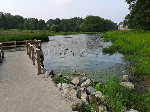 Monceau-sur-Sambre park