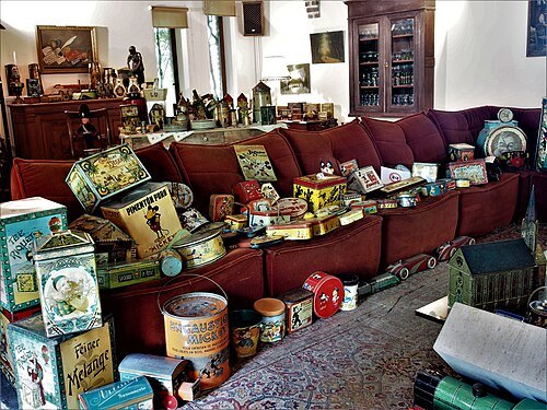 Museum of Lithographed Tin Cans