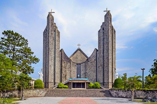 Phủ Cam Cathedral