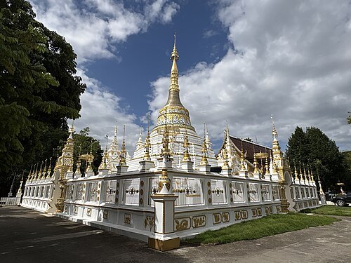Wat Saen Fang (วัดแสนฝาง)