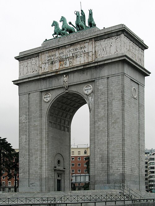 Arco de Moncloa