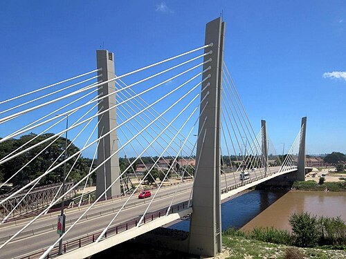 4 de Abril Bridge