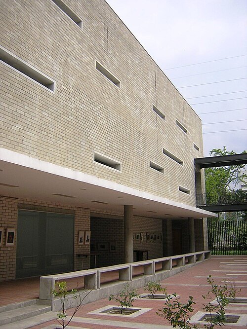 Biblioteca Pública Piloto