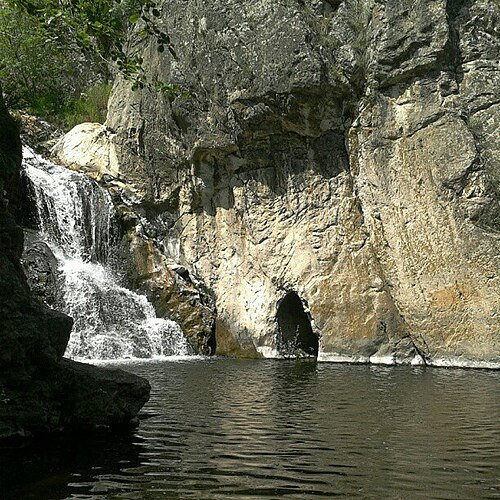 Mokranje waterfall