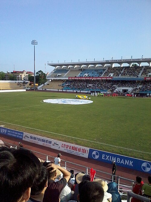 Lạch Tray Stadium