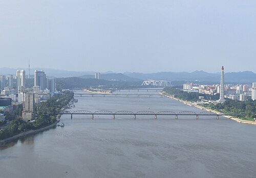 Taedong River