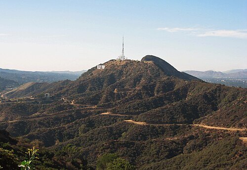 李山