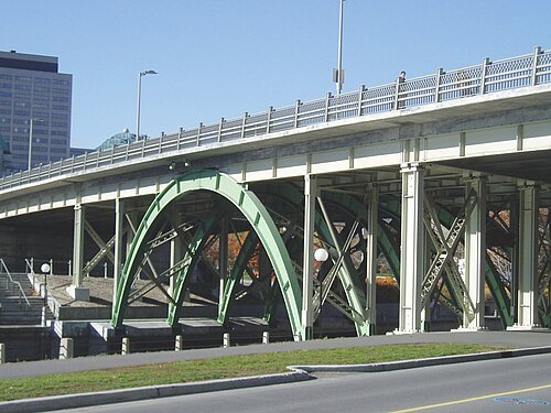 洛里埃路橋