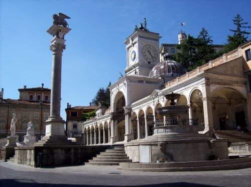 piazza Libertà