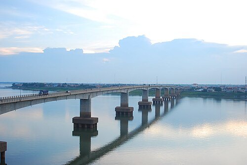 Kizuna bridge