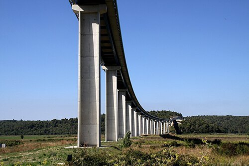 Mirna Bridge