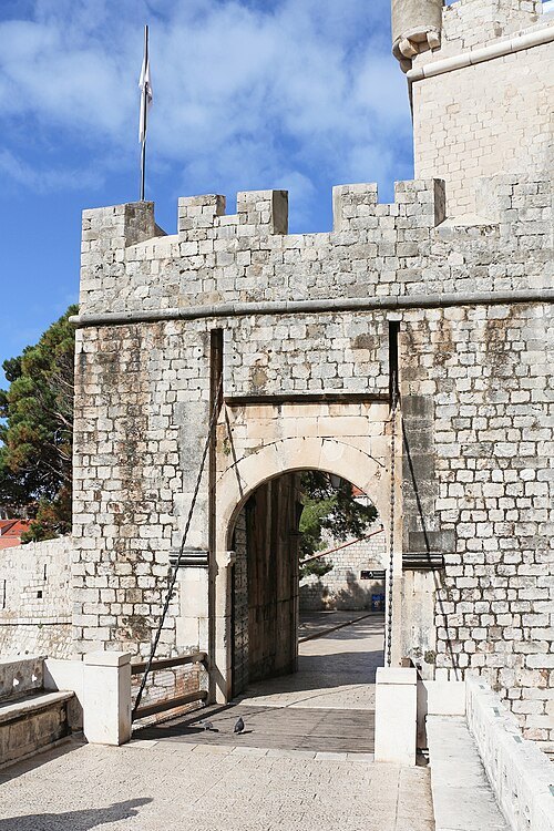 Ploče Gate, Dubrovnik